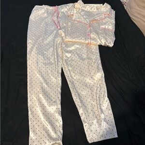 💕 2X PINK Victoria's Secret Cream Polka Dot PJ Set 💕 3 for $30 SALE!